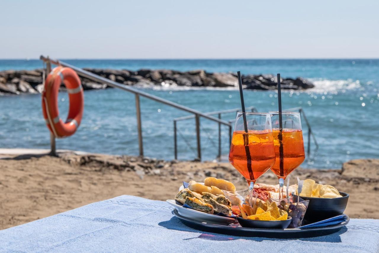 Hotel Bellevue Et Mediterranee Diano Marina Dış mekan fotoğraf