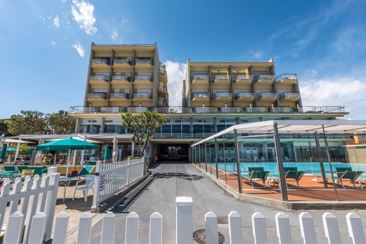 Hotel Bellevue Et Mediterranee Diano Marina Dış mekan fotoğraf