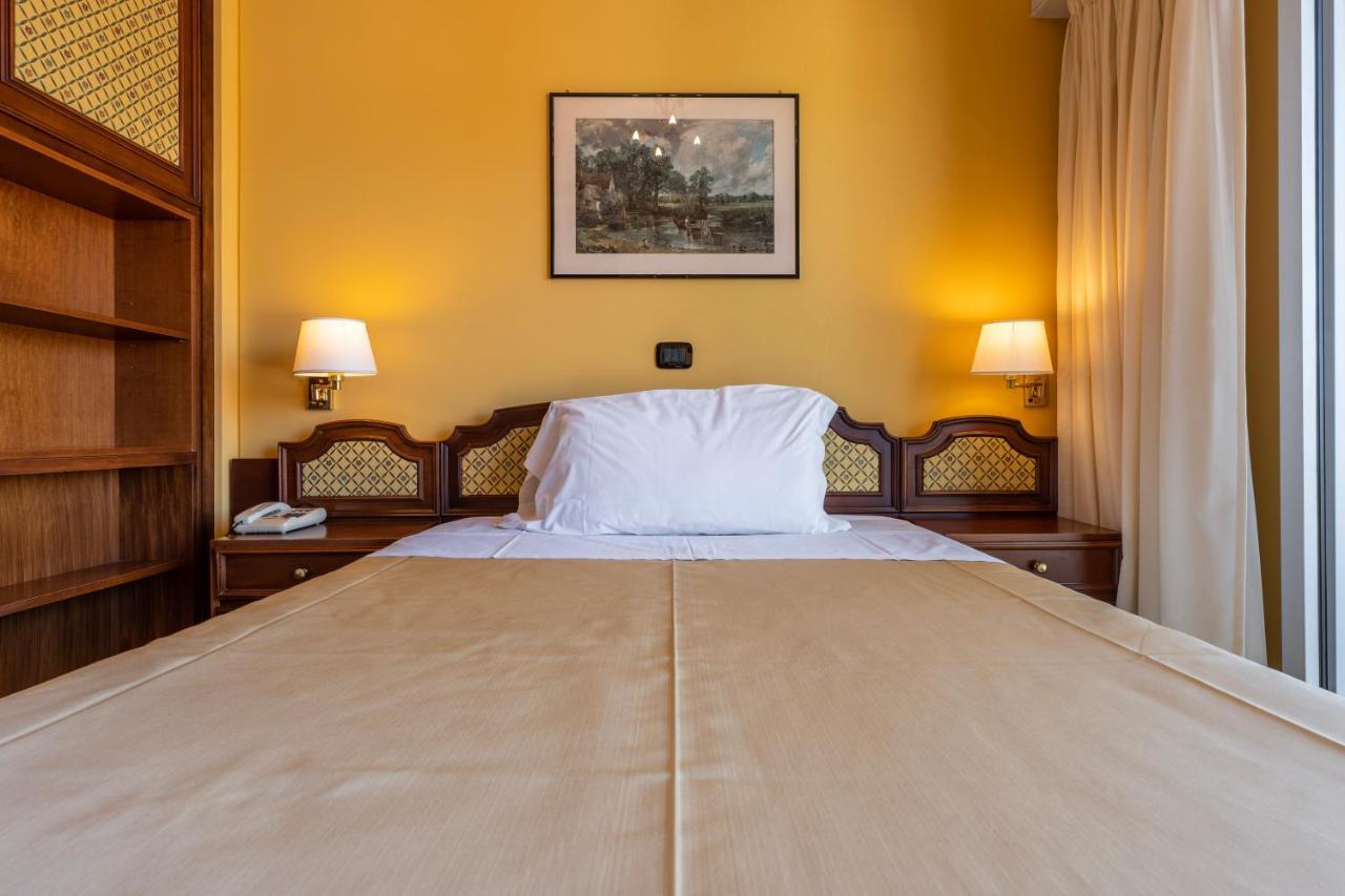Hotel Bellevue Et Mediterranee Diano Marina Dış mekan fotoğraf