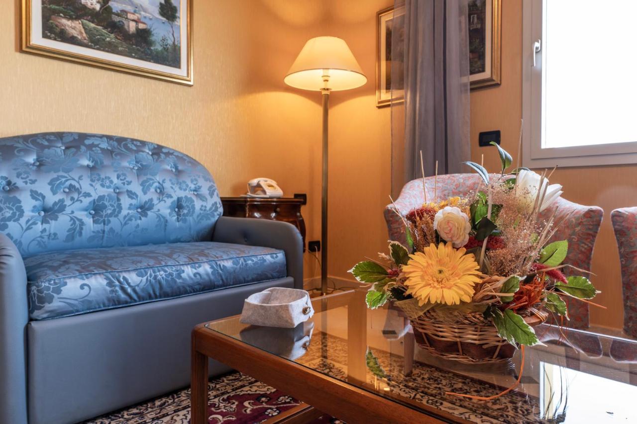Hotel Bellevue Et Mediterranee Diano Marina Dış mekan fotoğraf