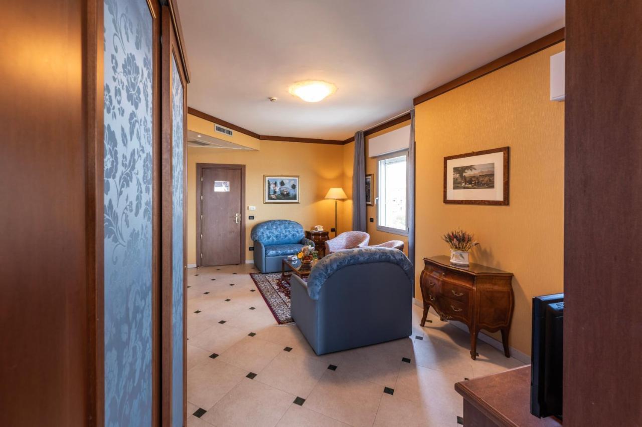 Hotel Bellevue Et Mediterranee Diano Marina Dış mekan fotoğraf