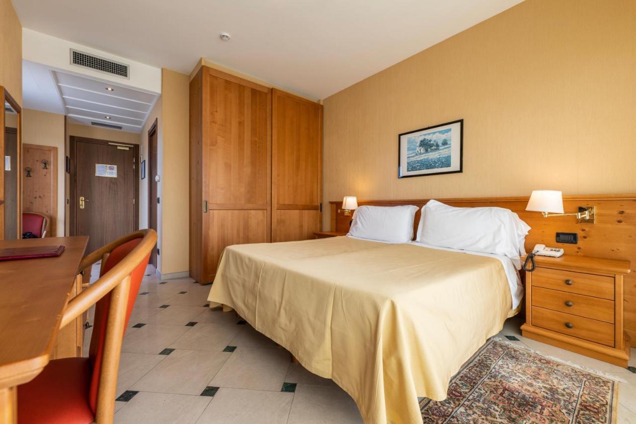 Hotel Bellevue Et Mediterranee Diano Marina Dış mekan fotoğraf