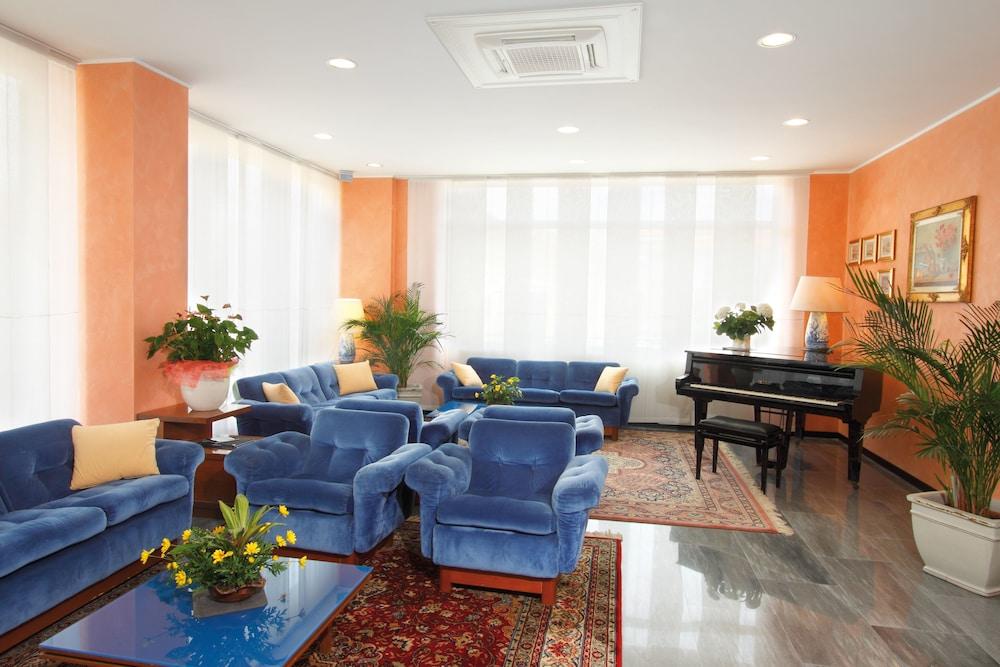 Hotel Bellevue Et Mediterranee Diano Marina Dış mekan fotoğraf
