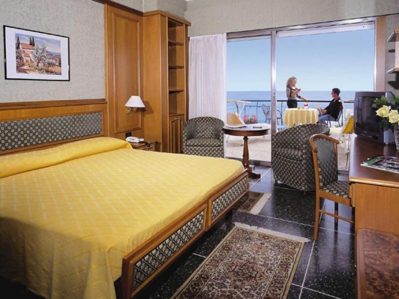 Hotel Bellevue Et Mediterranee Diano Marina Dış mekan fotoğraf