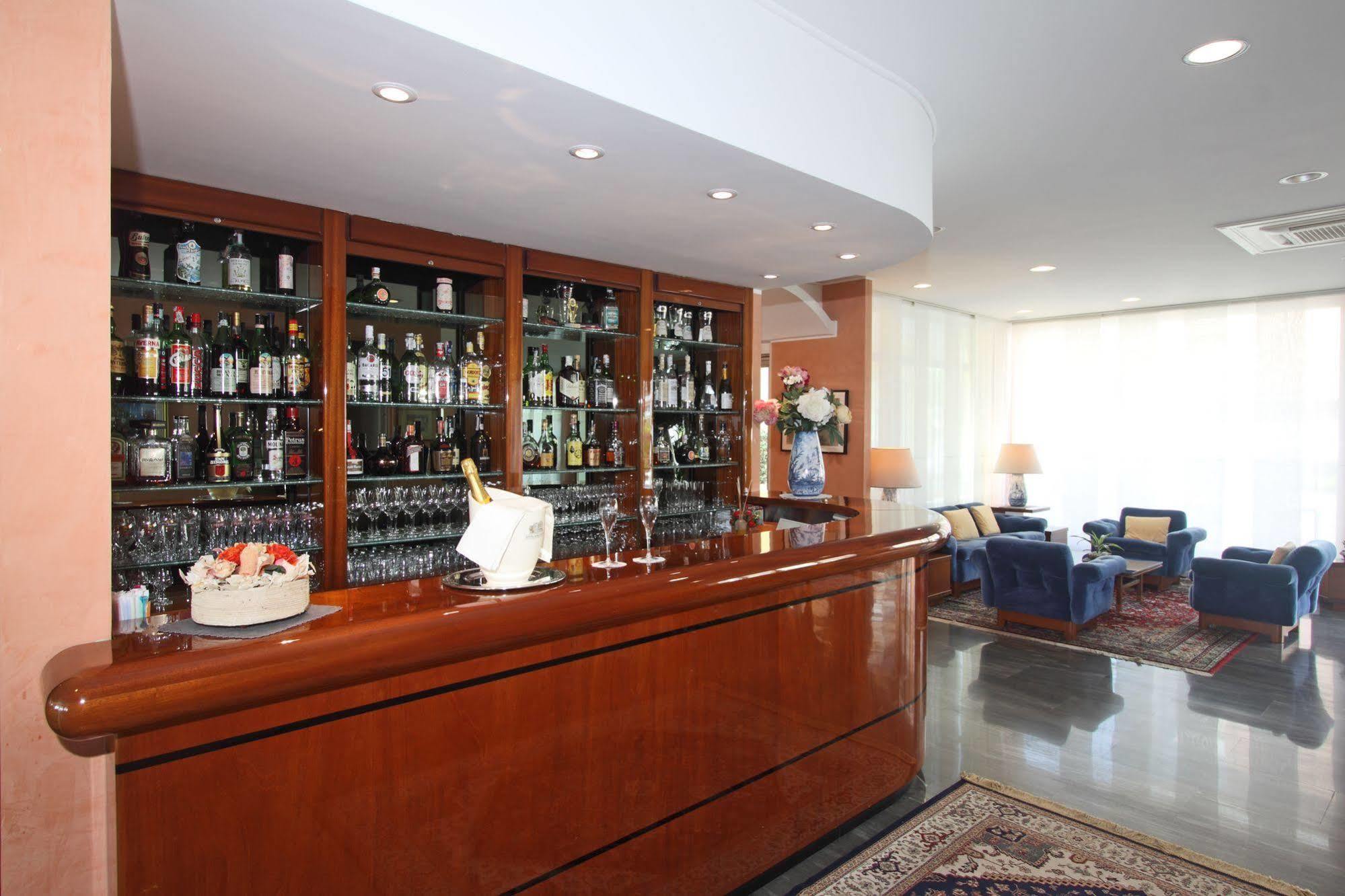 Hotel Bellevue Et Mediterranee Diano Marina Dış mekan fotoğraf