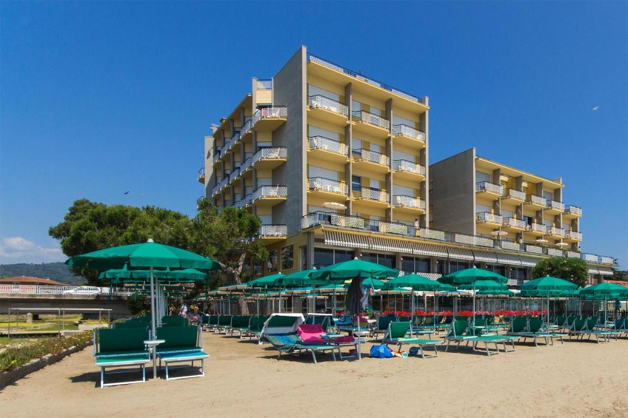 Hotel Bellevue Et Mediterranee Diano Marina Dış mekan fotoğraf